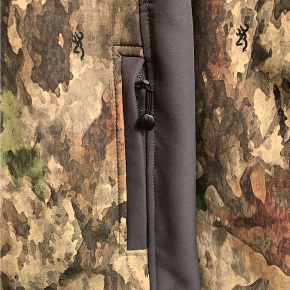 Browning For Women A-Tacs Camo and Grey Hunting Jacket Size Medium - Picture 3 of 16